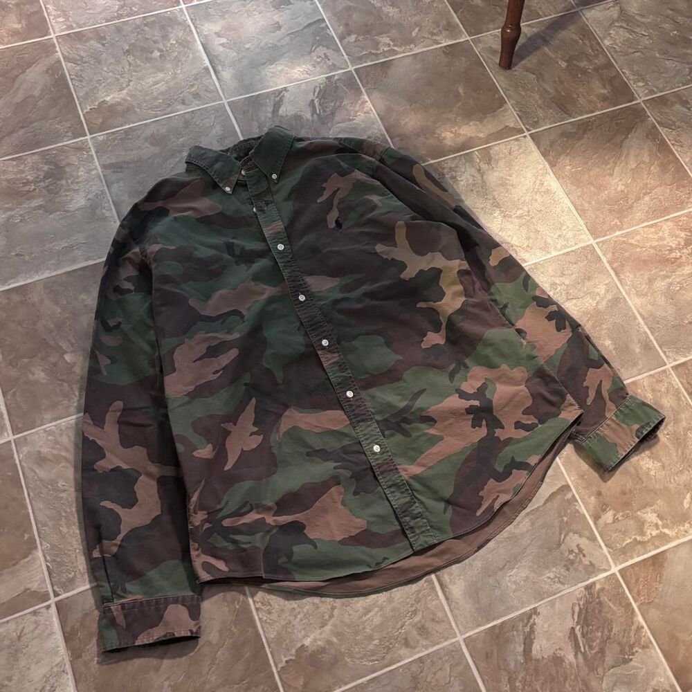 00s Ralph Lauren camo button up shirt, no flaws, excellent condition! Size XL
